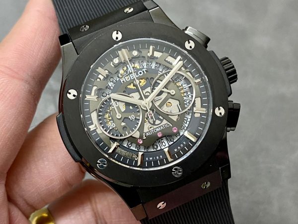 Hublot Classic Fusion 525.CM.0170.RX 45MM Replica Watch(black)