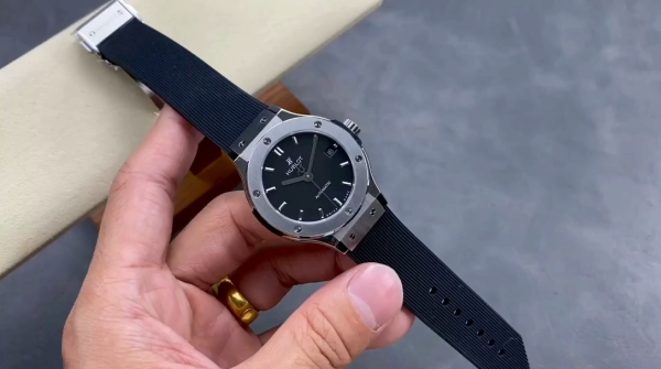 542.NX.1171.RX Hublot Classic Fusion Automatic Rubber(42mm)