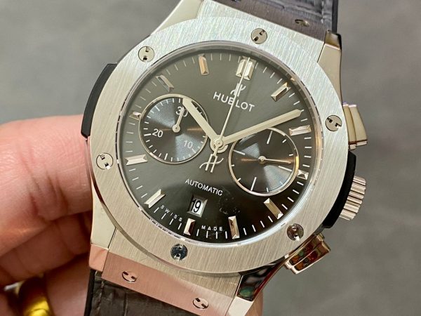 Hublot Classic Fusion 521.NX.7071.LR 45MM Mens(white)