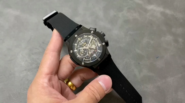Hublot Classic Fusion 525.CM.0170.RX 45MM Replica Watch(black)