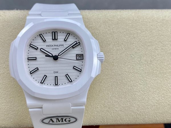 Patek Philippe Nautilus White Dial 5711 40MM Replica Watch