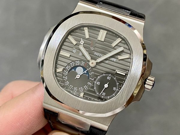 Replica Patek Philippe Nautilus 5712G 001 40mm Mens Watch