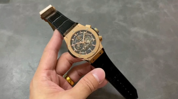 Hublot Classic Fusion 525.CM.0170.RX 45MM Replica Watch(black)