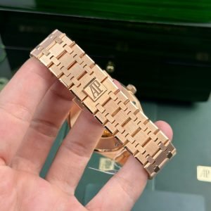 Audemars Piguet Royal Oak 15400OR Black Dial 18K Gold Wrapped Best Replica Watch ZF 41mm