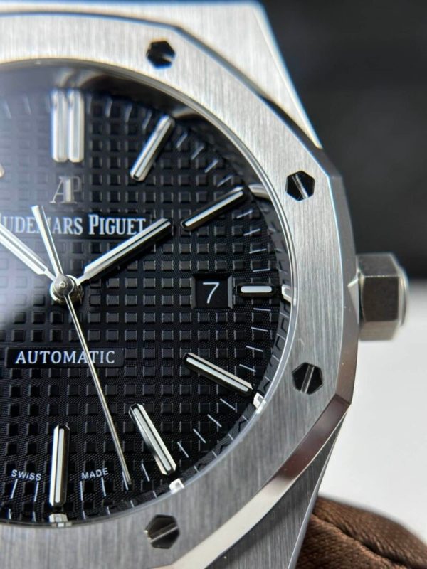 Audemars Piguet Royal Oak 15400ST Black Dial Best Replica APS Factory 41mm