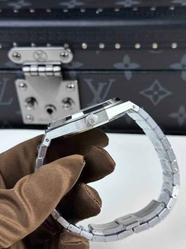 Audemars Piguet Royal Oak 15400ST Black Dial Best Replica APS Factory 41mm
