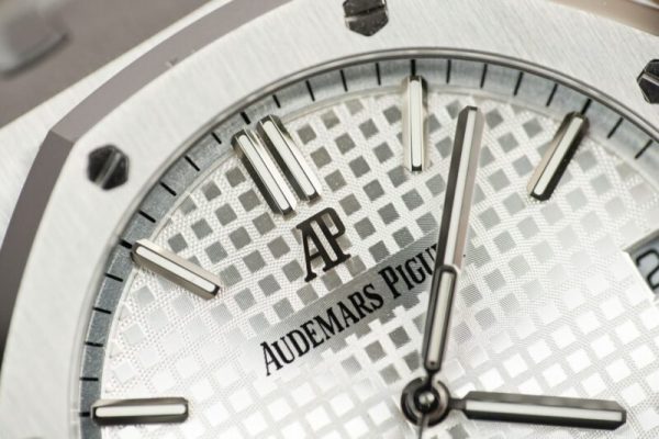 Audemars Piguet Royal Oak 15500ST White Dial Best Replica 41mm