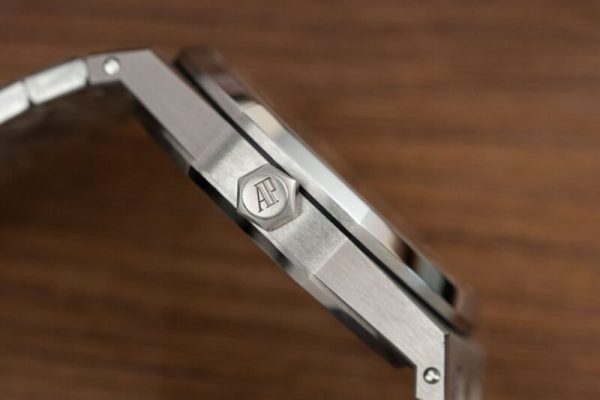 Audemars Piguet Royal Oak 15500ST White Dial Best Replica 41mm