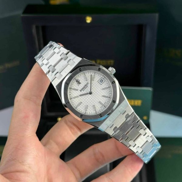 Audemars Piguet Royal Oak Jumbo Extra Thin 15202ST White Guilloche Dial Replica 39mm