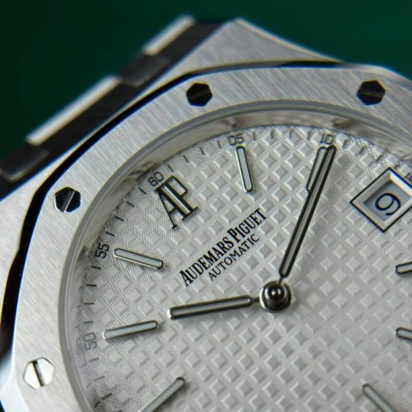 Audemars Piguet Royal Oak Jumbo Extra Thin 15202ST White Guilloche Dial Replica 39mm