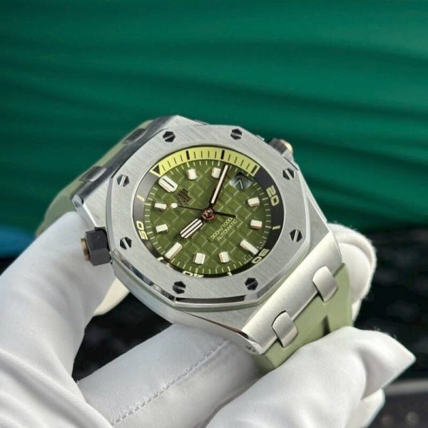 Audemars Piguet Royal Oak Offshore Diver 15720ST Khaki Green Dial Rubber Best Replica APSF 42mm