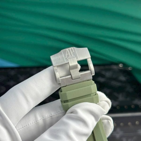 Audemars Piguet Royal Oak Offshore Diver 15720ST Khaki Green Dial Rubber Best Replica APSF 42mm