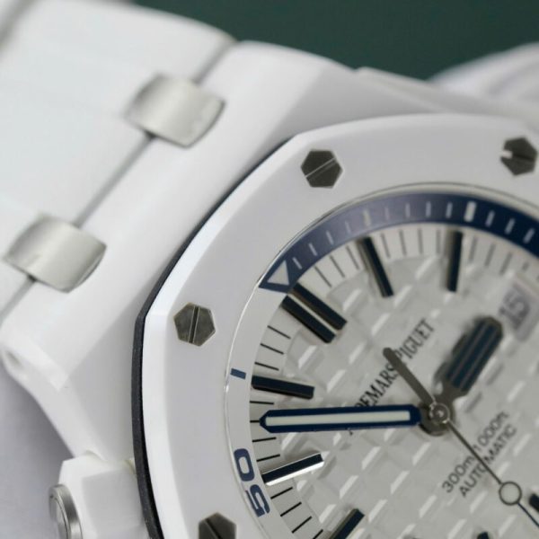 Audemars Piguet Royal Oak Offshore Diver 15707CB White Dial White Ceramic Rubber Best Replica APSF 42mm