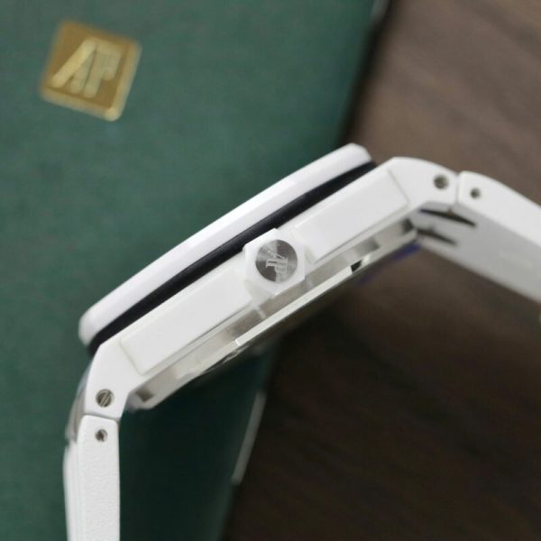 Audemars Piguet Royal Oak Offshore Diver 15707CB White Dial White Ceramic Rubber Best Replica APSF 42mm