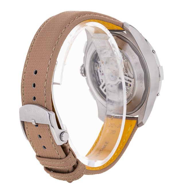 Avenger B01 Chronograph
AB0147