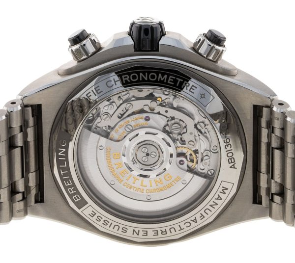 Super Chronomat B01 44
AB0136