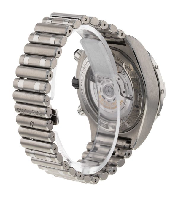 Super Chronomat B01 44
AB0136