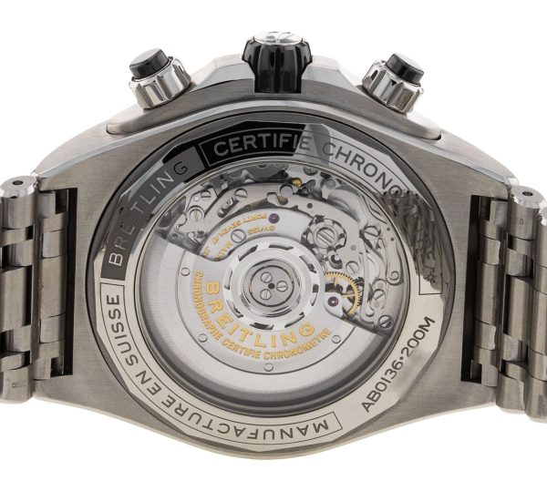 Super Chronomat B01 44
AB0136
