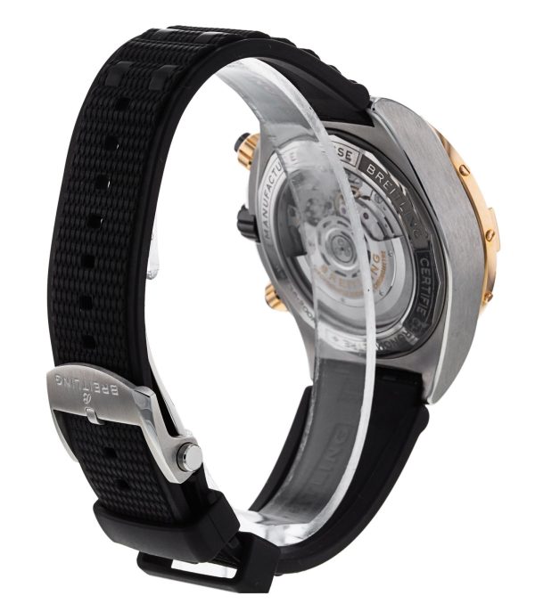Super Chronomat B01 44
UB0136