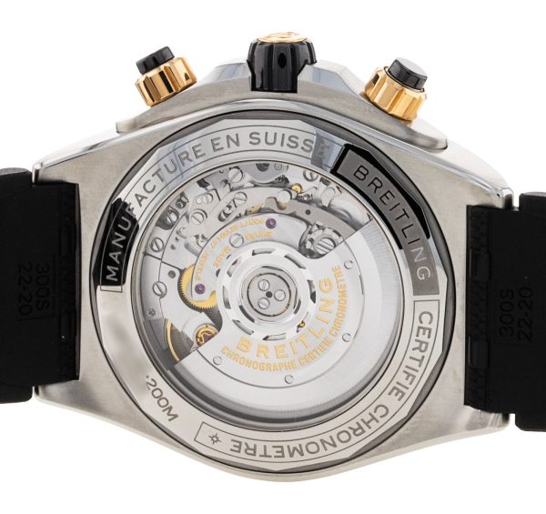 Super Chronomat B01 44
UB0136