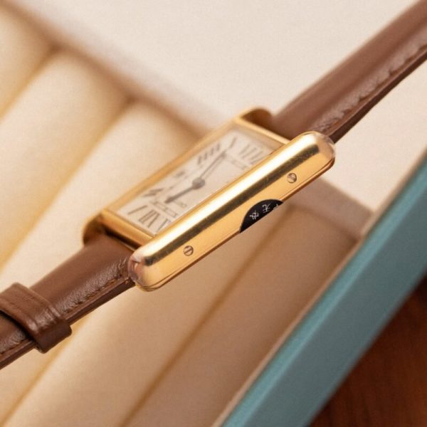 Cartier Tank Louis W1529756 Yellow Gold Leather Replica AF 33.7mm x 25.5mm