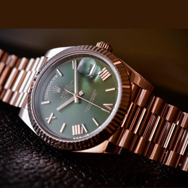 Rolex Day-Date 228235 Green Roman Numeral Dial Fluted Bezel 40mm Mens Replica Watch