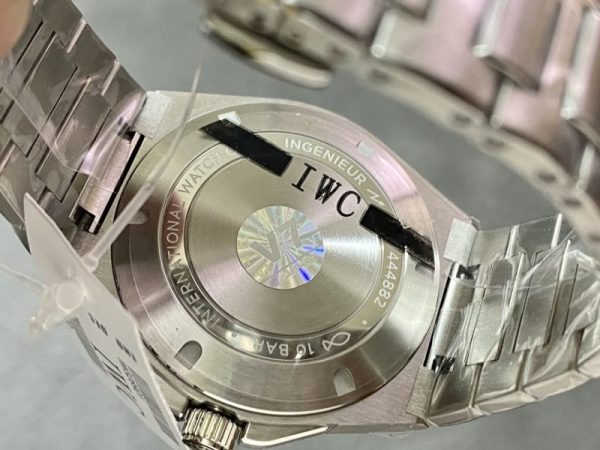 IWC Ingenieur Automatic IW328901 Black Dial 1:1 Best Replica V7 Factory 40mm