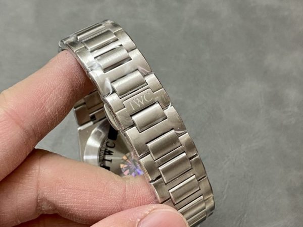 IWC Ingenieur Automatic IW328902 White Dial Best Replica V7 Factory 40mm