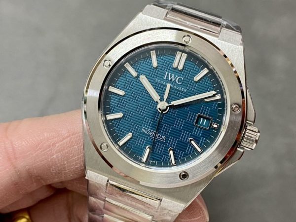 IWC Ingenieur Automatic IW328903 Green Dial 1:1 Best Replica V7 Factory 40mm