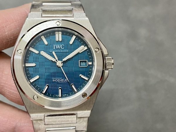 IWC Ingenieur Automatic IW328903 Green Dial 1:1 Best Replica V7 Factory 40mm