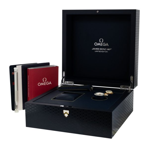 Aqua Terra 150m Gents
231.10.42.21.03.004 – James Bond Edition