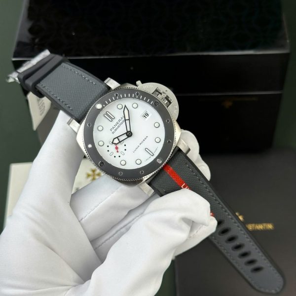 Panerai Submersible Luna Rossa PAM01579 White Dial Leather Strap Best Replica VSF 42mm