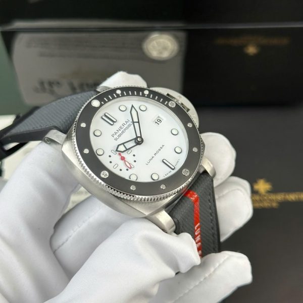 Panerai Submersible Luna Rossa PAM01579 White Dial Leather Strap Best Replica VSF 42mm