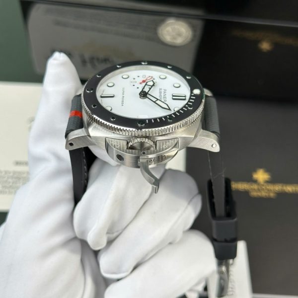 Panerai Submersible Luna Rossa PAM01579 White Dial Leather Strap Best Replica VSF 42mm