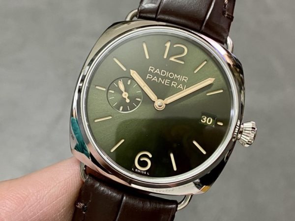 Panerai Radiomir Quaranta PAM1386 Green Dial Leather Strap 1:1 Best Replica VSF 40mm