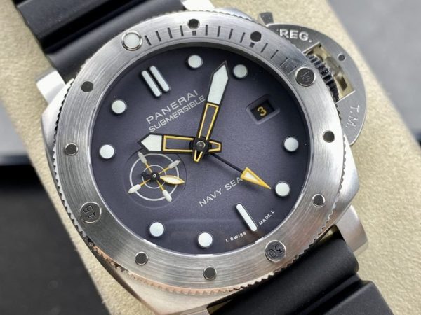 Panerai Submersible GMT Navy Seals PAM 1323 Grey Dial Rubber Strap Best Replica VSF 44mm