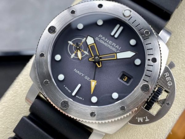 Panerai Submersible GMT Navy Seals PAM 1323 Grey Dial Rubber Strap Best Replica VSF 44mm