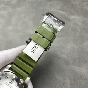 Panerai Submersible Quarantaquattro Bianco PAM1226 White Dial Green Rubber Strap 1:1 Best Replica VSF 44mm