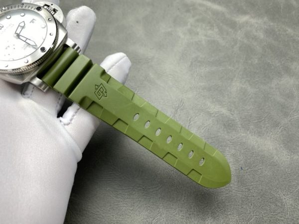 Panerai Submersible Quarantaquattro Bianco PAM1226 White Dial Green Rubber Strap 1:1 Best Replica VSF 44mm
