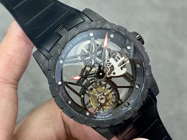 Roger Dubuis Excalibur Monotourbillon DBEX0577 Black Carbon Fiber 1:1 Best Replica BBR 42mm