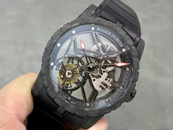 Roger Dubuis Excalibur Monotourbillon DBEX0577 Black Carbon Fiber 1:1 Best Replica BBR 42mm