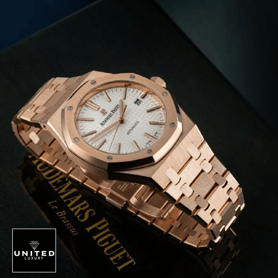 Audemars Piguet Royal Oak 15400OR.OO.1220OR.02 Replica