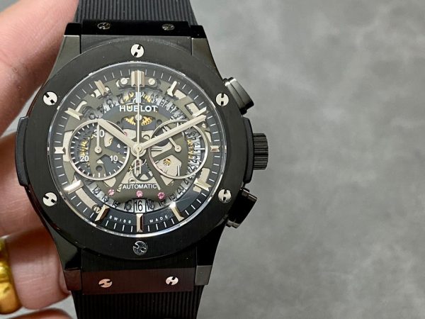Hublot Classic Fusion 525.CM.0170.RX 45MM Replica Watch(black)