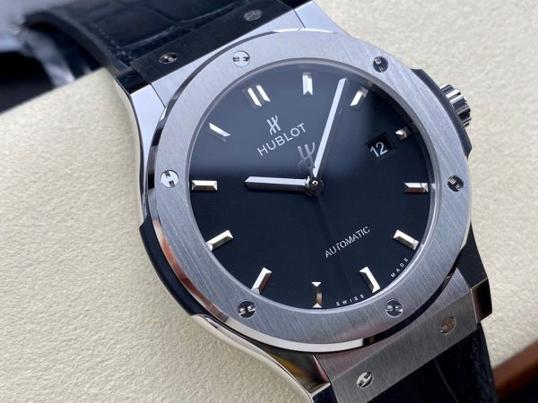 542.NX.1171.LR Hublot Classic Fusion Automatic Black(42mm)