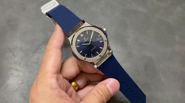 Hublot Classic Fusion 301.PB.131.RX 42mm Mens(silver)