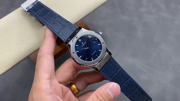 542.NX.7170.LR Hublot Classic Fusion Automatic Blue(38mm)