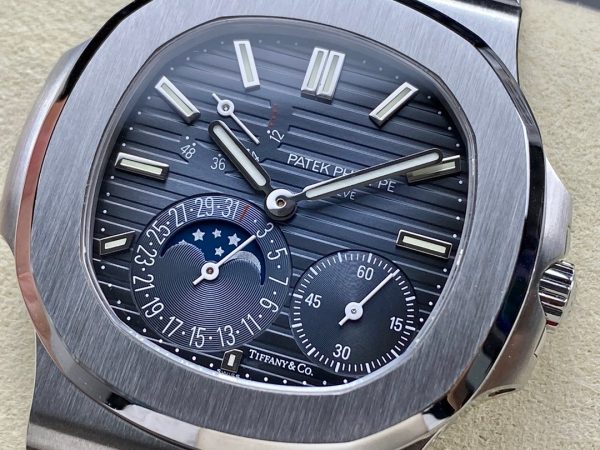 Replica Patek Philippe Nautilus 5712 1A 001 40mm Mens Watch