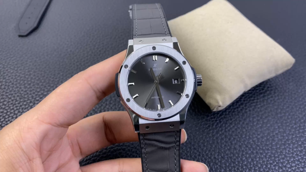 Hublot Classic Fusion 511.NX.7071.LR 45MM Grey Dial Mens(45mm)